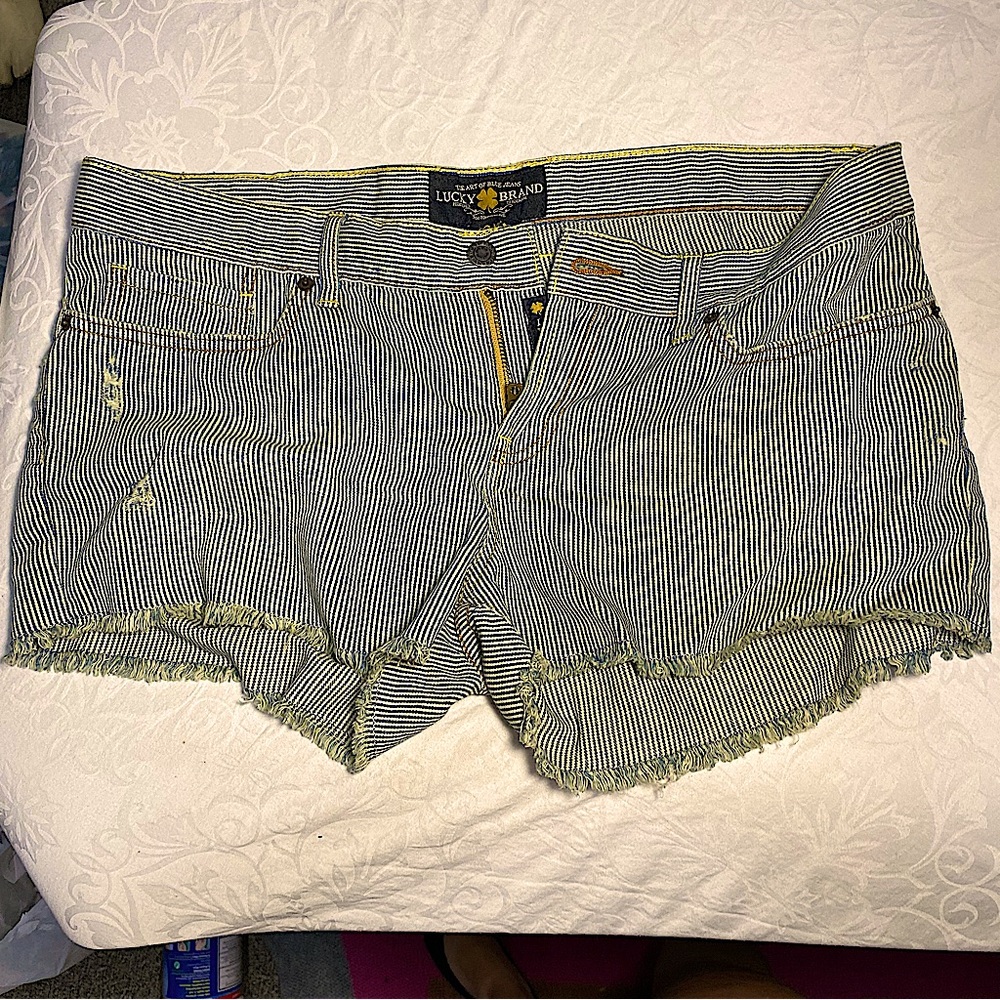 LUCKY Brand 🍀 Vintage Style Vert Striped Cutoff Shorts Faded Pinstripe 12 31